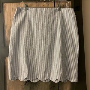 Talbots Seersucker Blue/White scalloped bottom skirt, size 10, NWT